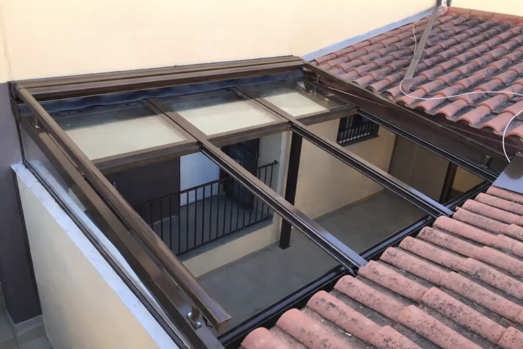 Techo móvil casa antigua